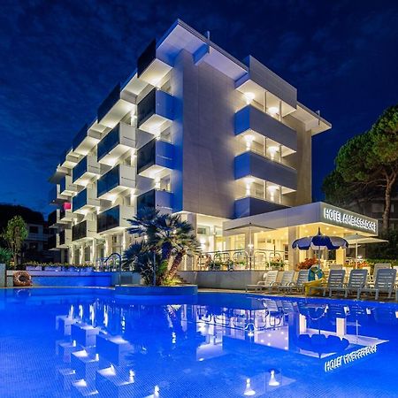 Hotel Ambassador Meuble Lignano Sabbiadoro Dış mekan fotoğraf
